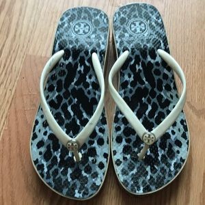Wedge Tory Burch flip flops